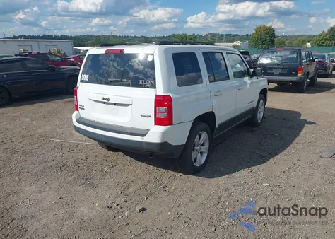 2015 Jeep Patriot Latitude из США, поврежденный, VIN 1C4NJRFB4FD125701